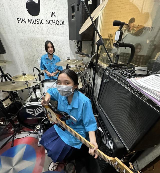 รับสอนเบส ที่ Fin Music School รูปที่ 6