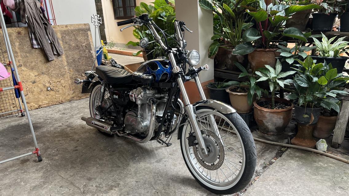 Kawasaki W800