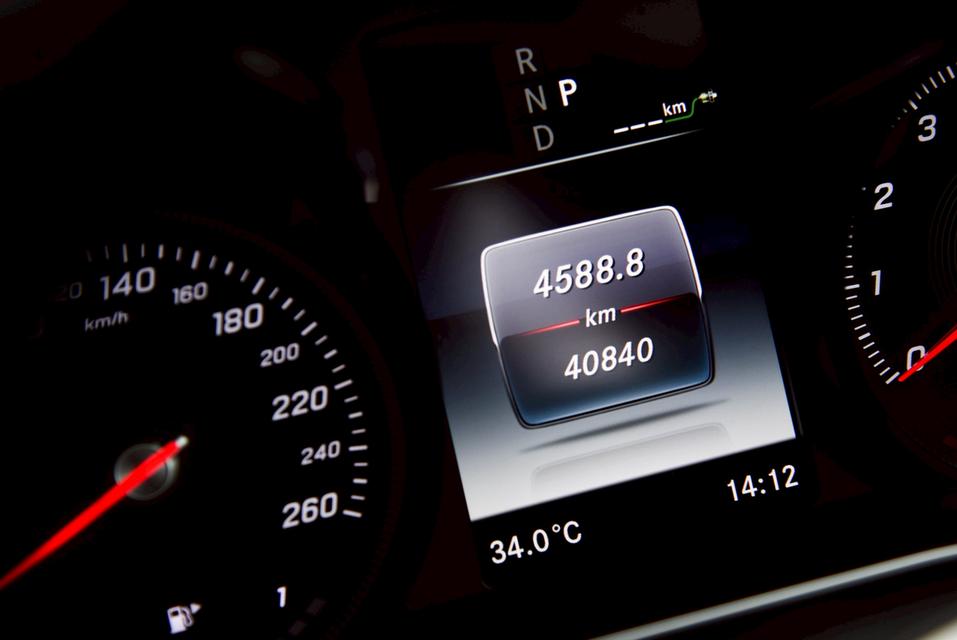 รหัสรถ CBL98 Mercedes-Benz C350e 2.0 Avantgarde [W205] AT 2018 19