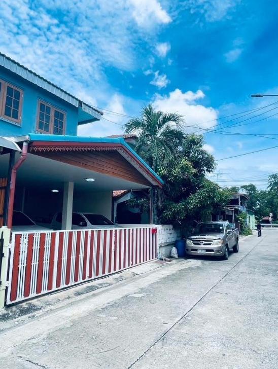ขายด่วน บ้านแฝด หมู่บ้านสวนเทพประทาน ถนนเอราวัณ ซ.29 คลองสอง คลองหลวง 3