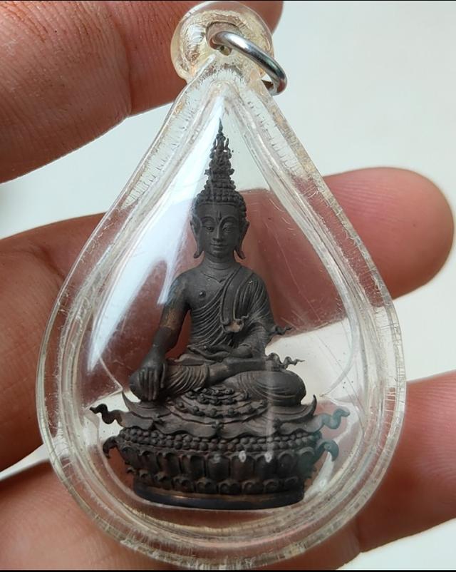 พระพุทธเลี่ยมเก่า