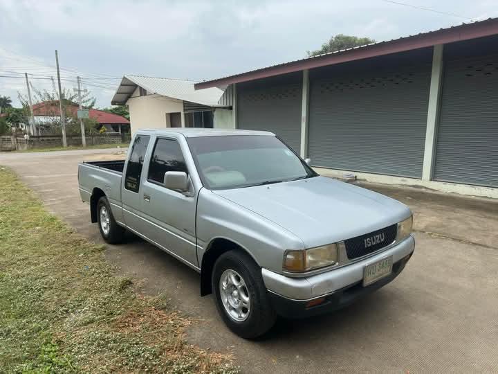 Isuzu TFR สีเทา 7