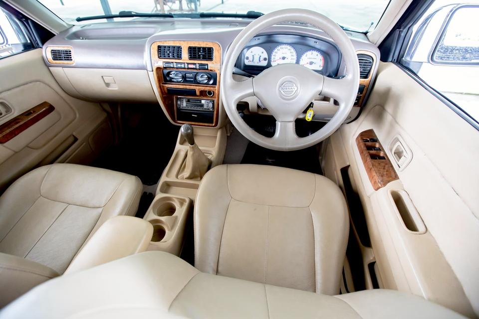 Nissan FORNTIER DOUBBLECAB 3.0 ZDI เกียร์ธรรมดา สีดำ ปี 2004 13