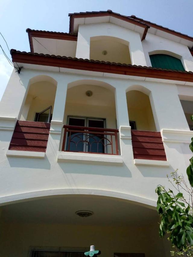 รูป Beautiful 3-storey house for sale, The Balcony Home Udomsuk Village 4