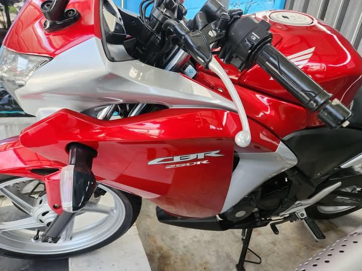 Honda CBR ปี 2010 2