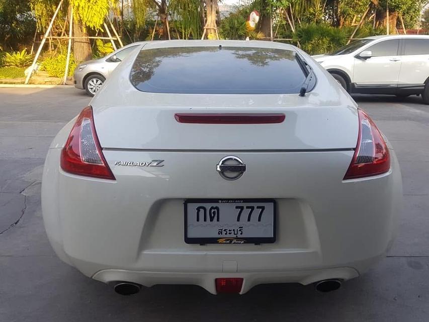 Nissan 370 MT สีขาว ปี 2010 4