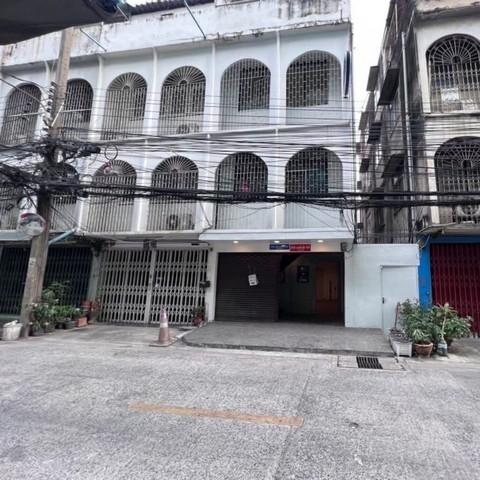 ขายอาคารพาณิชย์ 4ชั้น +rooftop 240 sq.m.เพียง550M จาก MRT พระราม9 เดินถึงฟอร์จูน , เซ็นทรัลพระรามเก้า G Tower 1