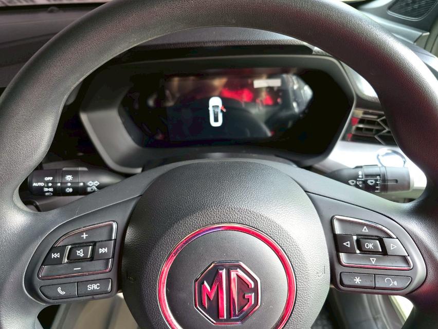 MG 5 1.5 X ปี 2024 พร้อมหลังคา Sunroof TOPสุด วิ่งน้อย 2x,xxx กม.