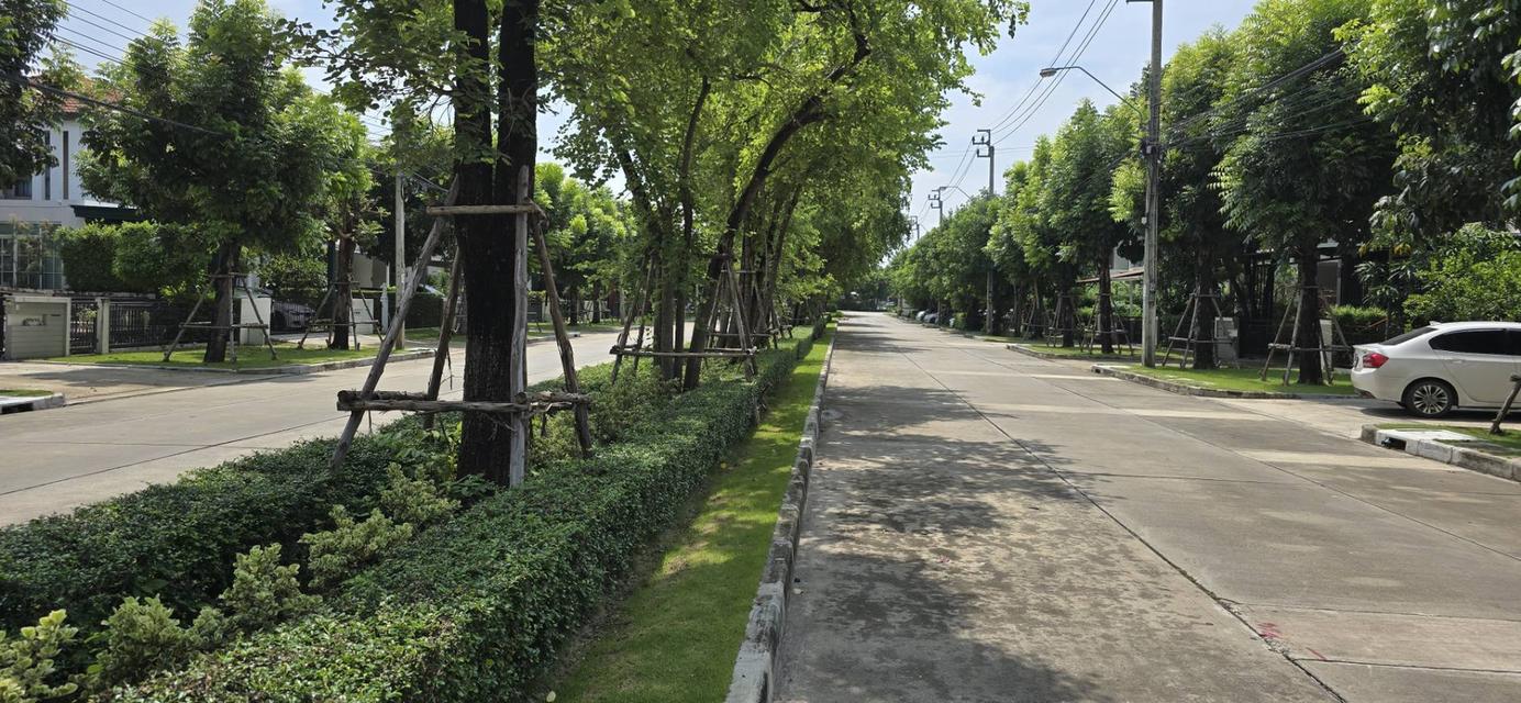 บ้านเดี่ยว ถนนหทัยราษฎร์  หมู่บ้านฮาบิเทียออบิต 17