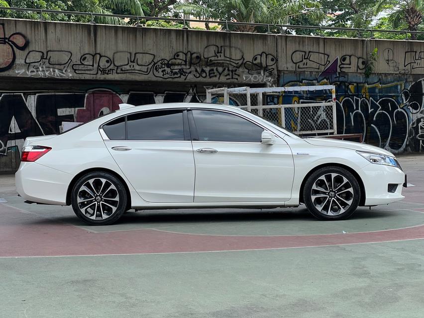 ขายรถ Honda Accord Hybrid 2.0 Tech Sunroof ปี 2015 สีขาว เกียร์ออโต้ 8