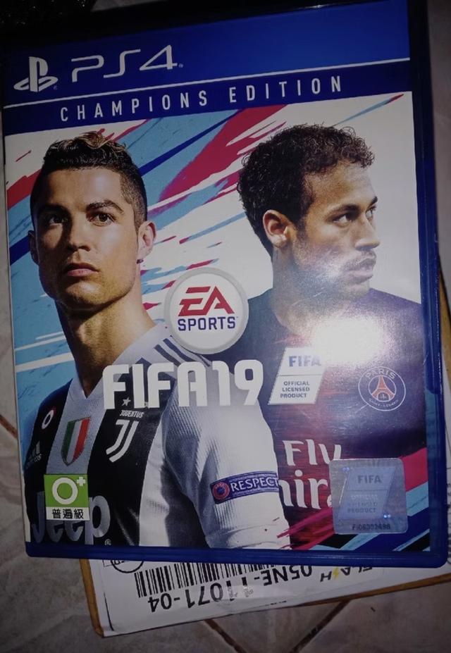 แผ่นเกม FIFA 19 สภาพใหม่