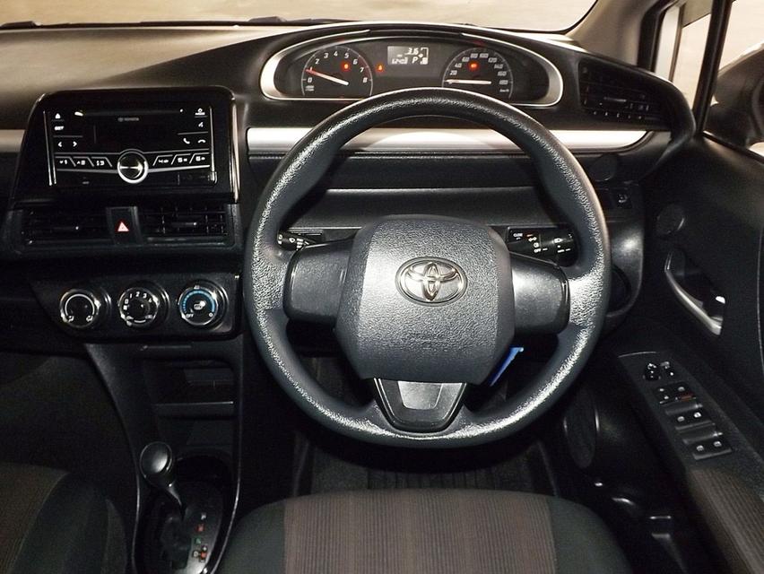 รหัสรถ KCY6592 TOYOTA SIENTA 1.5G AUTO ปี 2019 9