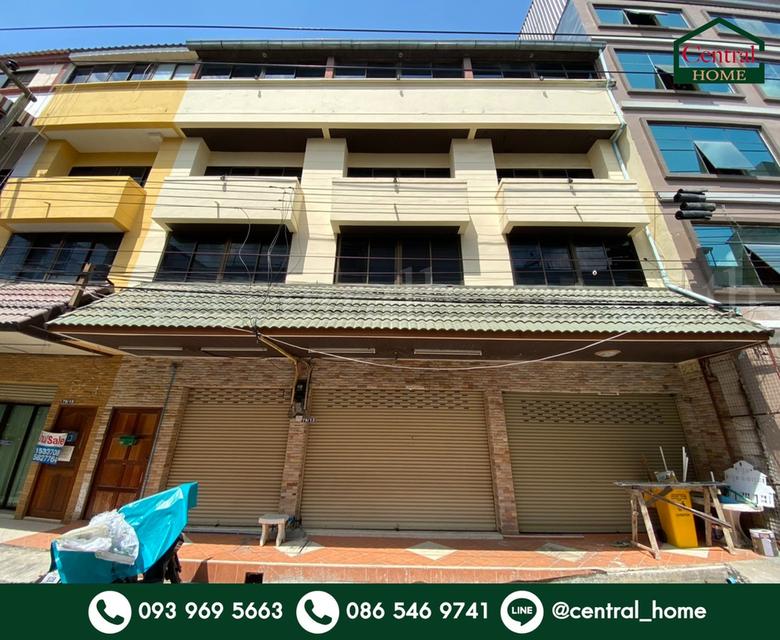 อาคารพาณิชย์ 3 ชั้น 3 คูหา บิ้วอินแล้ว ใกล้หาดจอมเทียน ชลบุรี  1
