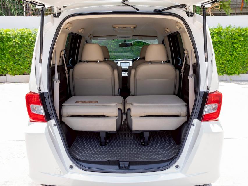 Honda Freed 1.5 EL ปี 2012 จด 15 รูปที่ 16