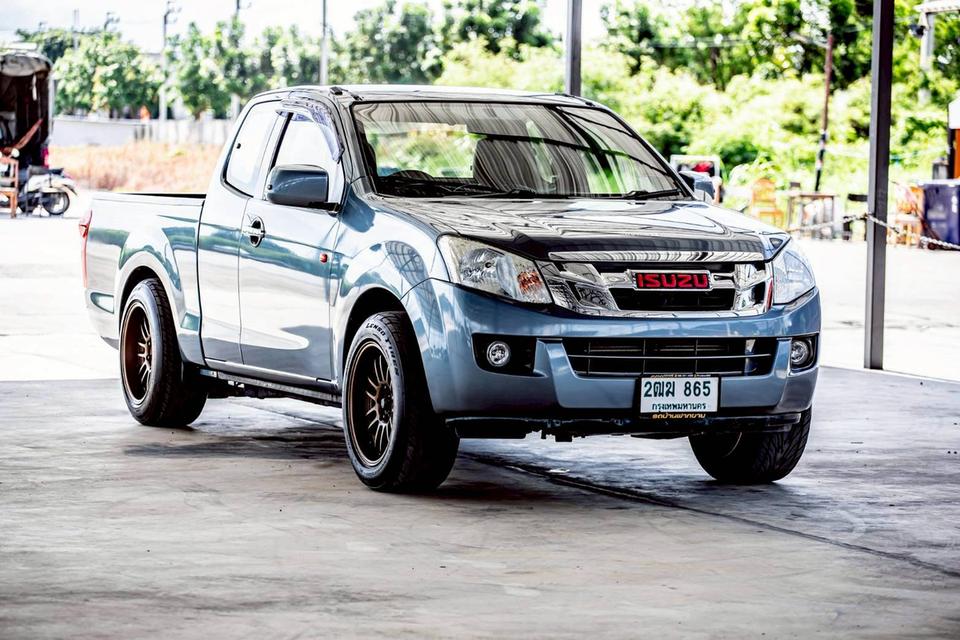 Isuzu D-Max Space Cab 2.5L ดีเซล ปี 2013 สีเทา เกียร์ธรรดา