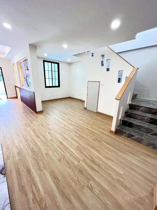 หมู่บ้านคัทลียาวิลล์ 7