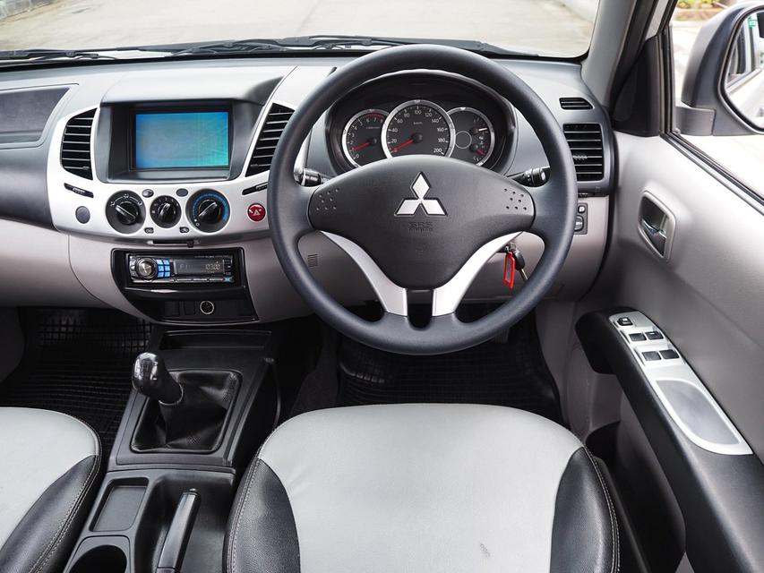 รูป MITSUBISHI TRITON 2.4 GLS PLUS DOUBBLECAB(CNG) ปี 2011 เกียร์ MANUAL สภาพนางฟ้า 3