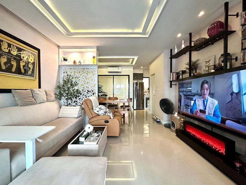 ขายทาวน์โฮม/โฮมออฟฟิศ 3 ชั้น | บ้านกลางเมือง พระราม 9 - รามคำแหง ทำเลใจกลางเมือง เดินทางสะดวก เลียบด่วน ฉลองรัช ใกล้ ม.รามคำแหง Baan Klang Muang Rama 7