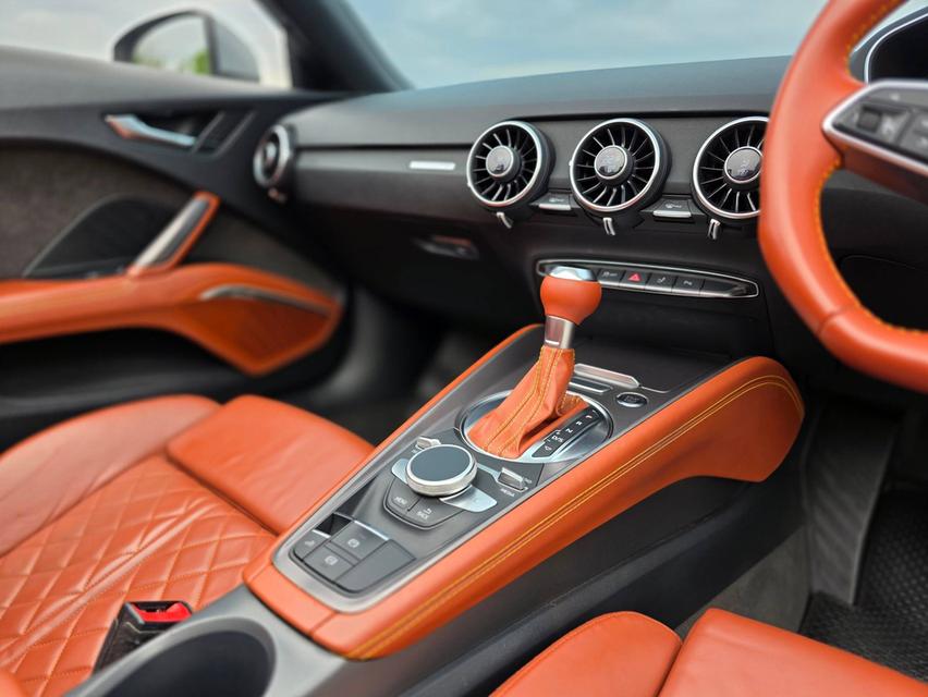รหัสรถ NC986 AUDI TT Roadster 45 TFSI quattro (20 Years Anniversary) 15