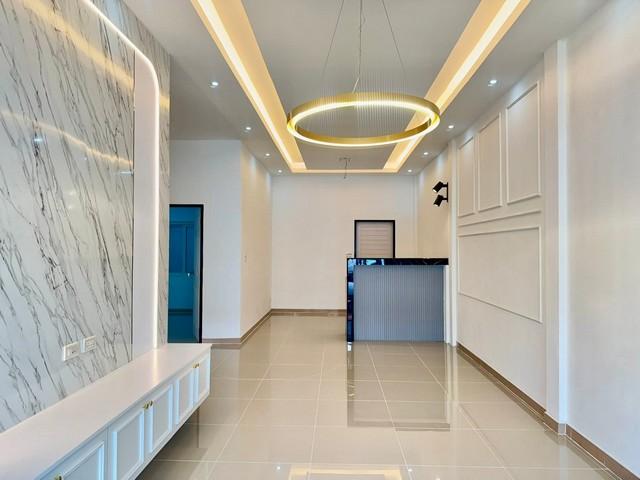 ทาวน์เฮาส์ หมู่บ้านระวิพรโกลเด้นฮิลล์ เขาตาโล ฟรีเฟอร์