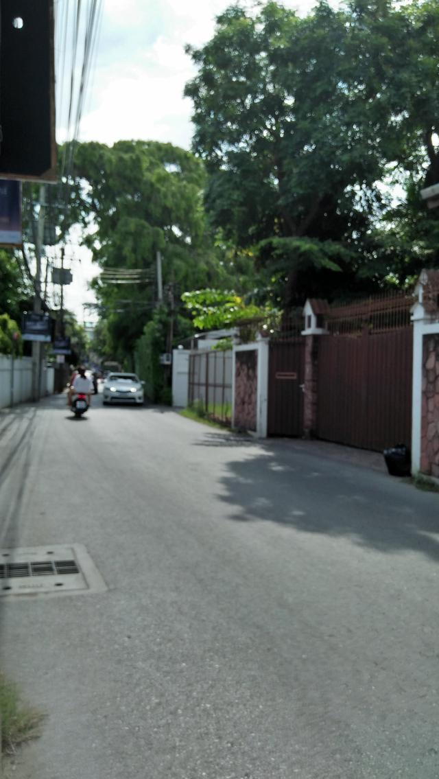 RENT LAND SMALL  CLOSED ROAD IN THE SOI SUKHUMVIT 71 suitable for  project Phrakhanong   2