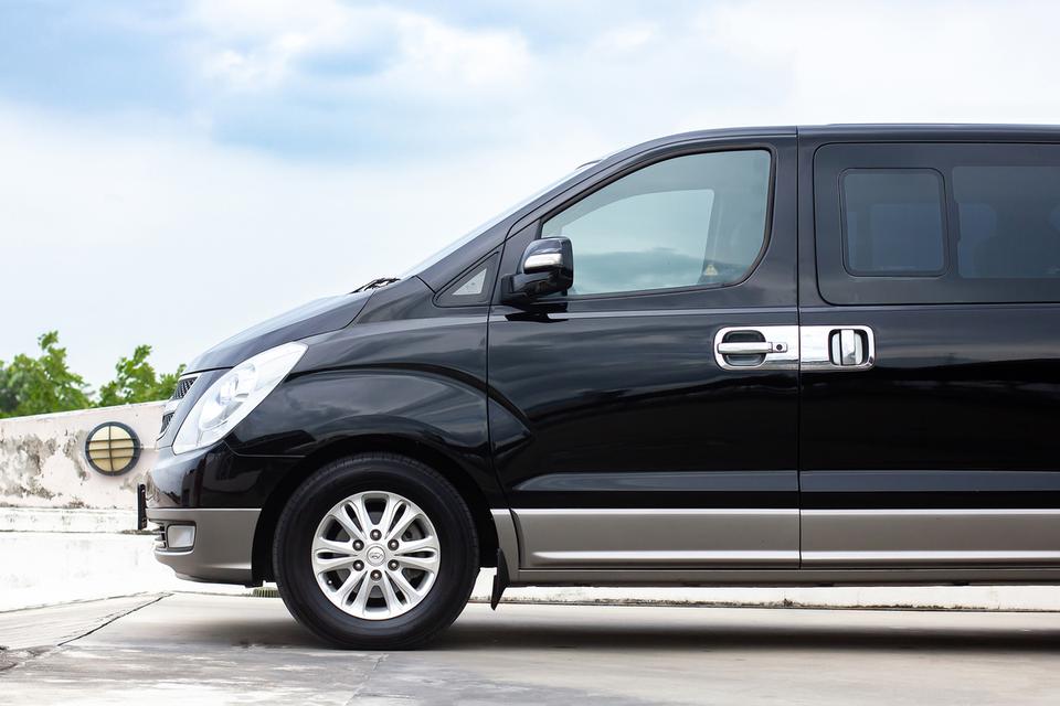 Hyundai H1 A2 2.5 Deluxe 2012 จด 2013 9