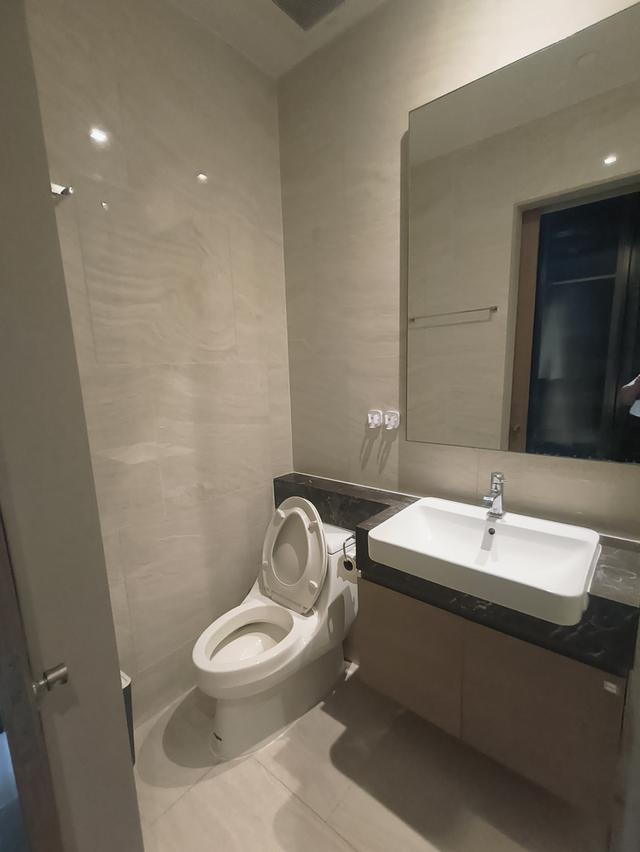 คอนโดมิเนียม แอชตันสีลม ใจกลางกรุงเทพ ติดรถไฟฟ้าศาลาแดงและช่องนนทรี ขึ้นทางด่วนสะดวก ออกต่างจังหวัดง่าย 9