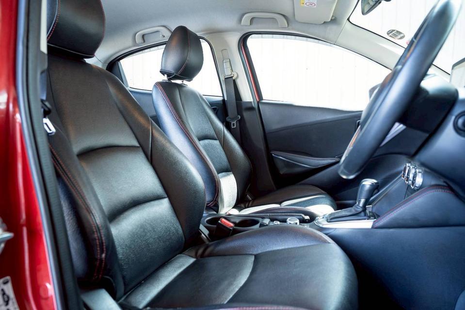MAZDA MAZDA2 1.3 High Connect ปี 2016 สีแดง เกียร์A/T โฉม ปี14-ปัจจุบัน 4Dr รูปที่ 9