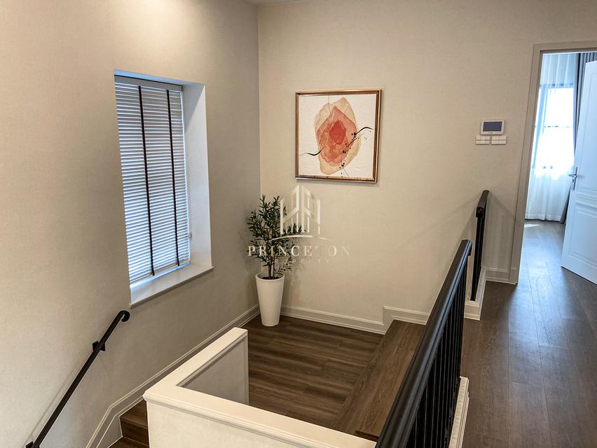 House for rent Nantawan Rama 9 New Krungthep Kreetha ให้เช่า  นันทวัน พระราม 9 กรุงเทพกรีฑาตัดใหม่ บ้านพร้อมอยู่ หลังมุม 9