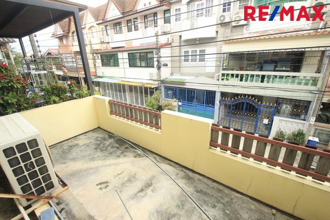 ทาวน์เฮ้าส์สุชาเพชรเกษม112 หนองแขมสาย4 ต่อเติมแล้ว 3ชั้น 18.2วา ใกล้มหาวิทยาลัยธนบุรี เดอะมอลล์บางแค บ้านสภาพดี โครงสร้างแข็งแรง ราคา 1.79ล้านบาท 16