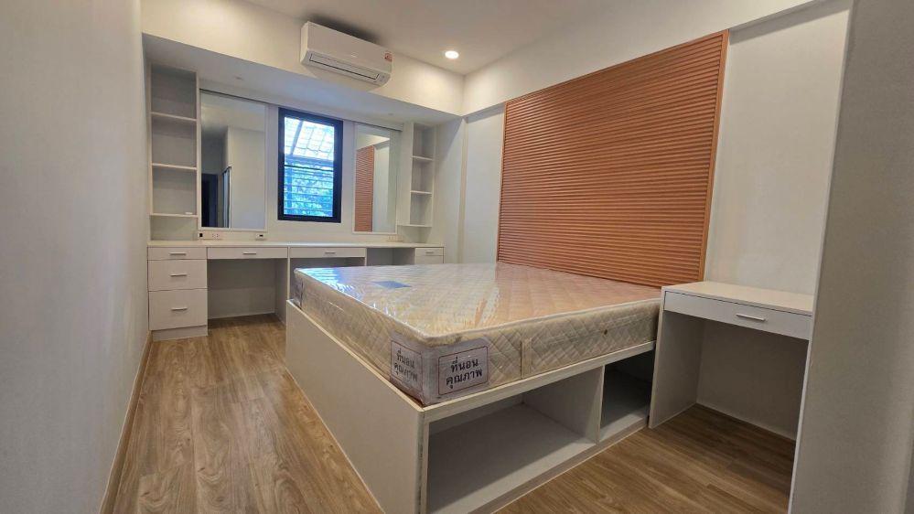 ขายทาวน์เฮาส์ 2 ชั้น ม.อมรพันธ์ 9 ซ.เสนานิคม 1 ลาดพร้าว ทำเลดี เดินทางสะดวก ใกล้ BTS เสนานิคม 4