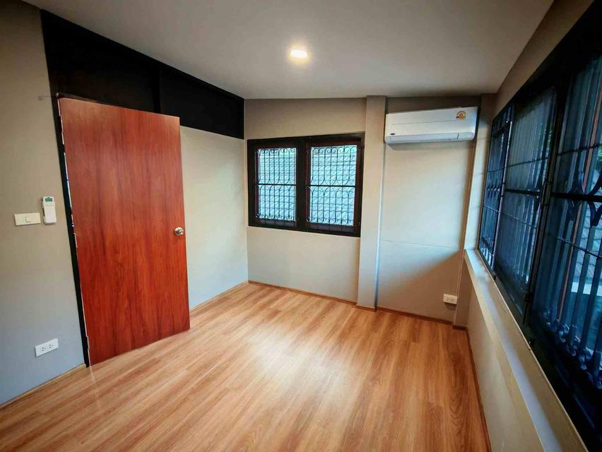 PJ24 ให้เช่าบ้านเดี่ยว 2ชั้น ซอยลาดพร้าว74  ใกล์รถไฟฟ้าสายสีเหลือง  9