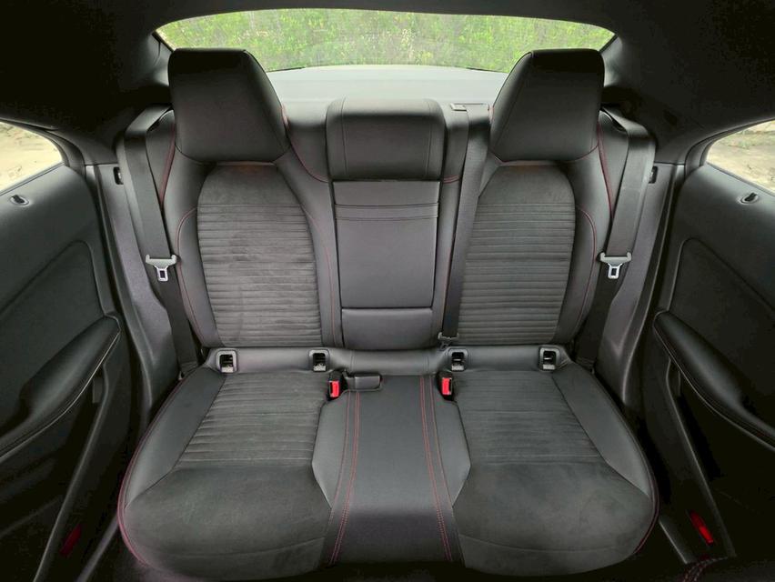 MERCEDES BENZ CLA250 AMG Dynamic Sport Coupe สีขาว ปี 2016 ไมล์ 110,000กม. 13