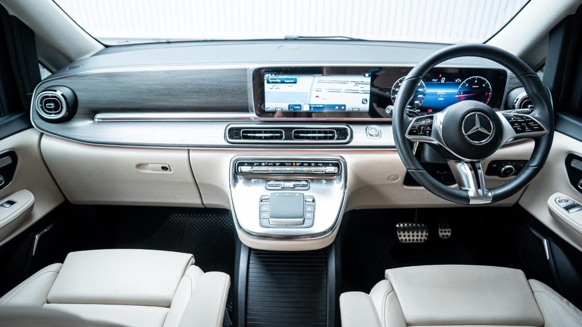 Mercedes-Benz V300d Exclusive 2025 สีดำ มือเดียว สภาพดีสุดไมล์น้อยมาก Warranty Benz เหลือถึง 30042028 รูปที่ 8