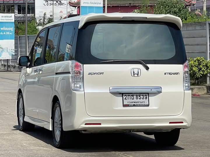 Honda Stepwagon มือสองสภาพดี 11