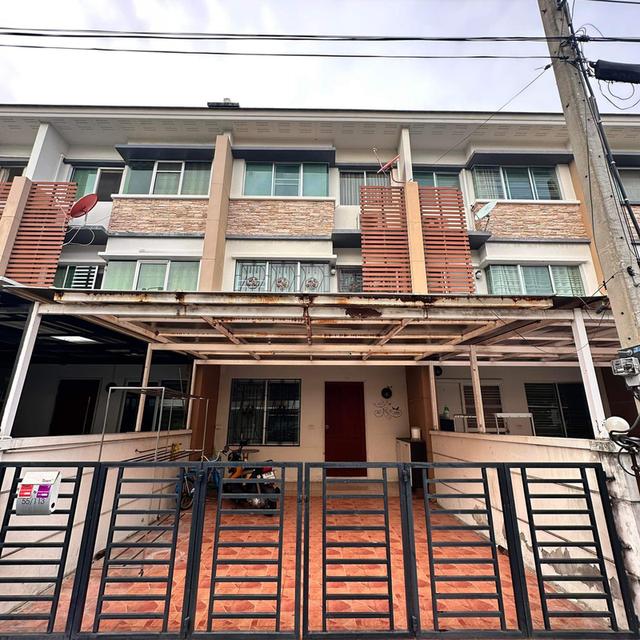 ขายทาวน์โฮม 3 ชั้น หมู่บ้านทาวน์พลัส เกษตร-นวมินทร์   1