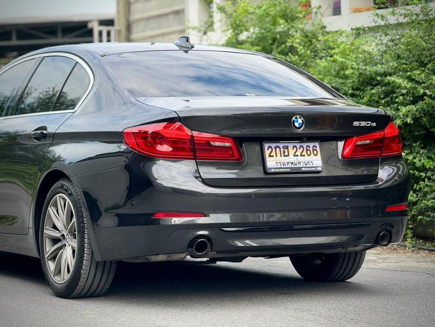 Bmw 530e Elite ปี 2020 วิ่ง 5x,xxx km Bsi : 28/7/2026 (120,000 km) Warranty: 28/7/2025 (200,000 km)