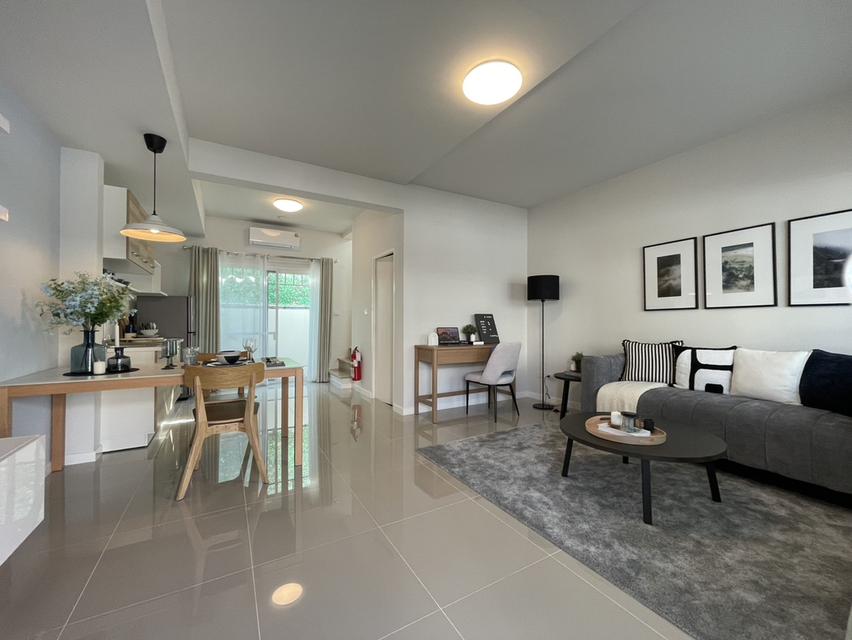 🏡 ทาวน์โฮมสองชั้นในโครงการ ทำเลใกล้ตลาดและเซ็นทรัลเชียงใหม่ #สันทราย ราคาเพียง 22,000 บาท/เดือน✨ 清迈两层联排别墅出租 2 卧室 3 卫生间 – 租金 22,000 泰铢/月 ✨ 9