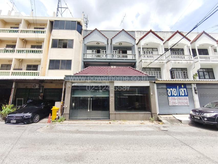 อาคารพาณิชย์ 3 ชั้น 2 คูหา ซอยเปรมประชา ใกล้สนามบินดอนเมือง ถนนเชิดวุฒากาศ ต.หลักหก อ.เมืองปทุมธานี จ.ปทุมธานี