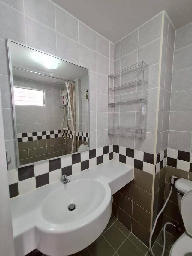 ให้เช่าคอนโด ลุมพินีคอนโดทาวน์ รัตนาธิเบศร์ อาคาร D2 นนทบุรี พร้อมเข้าอยู่ ใกล้ MRT แยกนนทบุรี 1 8