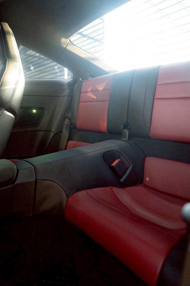 รหัสรถ 67GG65 🔥 #Porsche #Carrera #992 Techart ปี 2023 🔥 สปอร์ตหรู สภาพนางฟ้า ของแต่งจัดเต็มกว่า 3 ล้าน 😍 รูปที่ 9