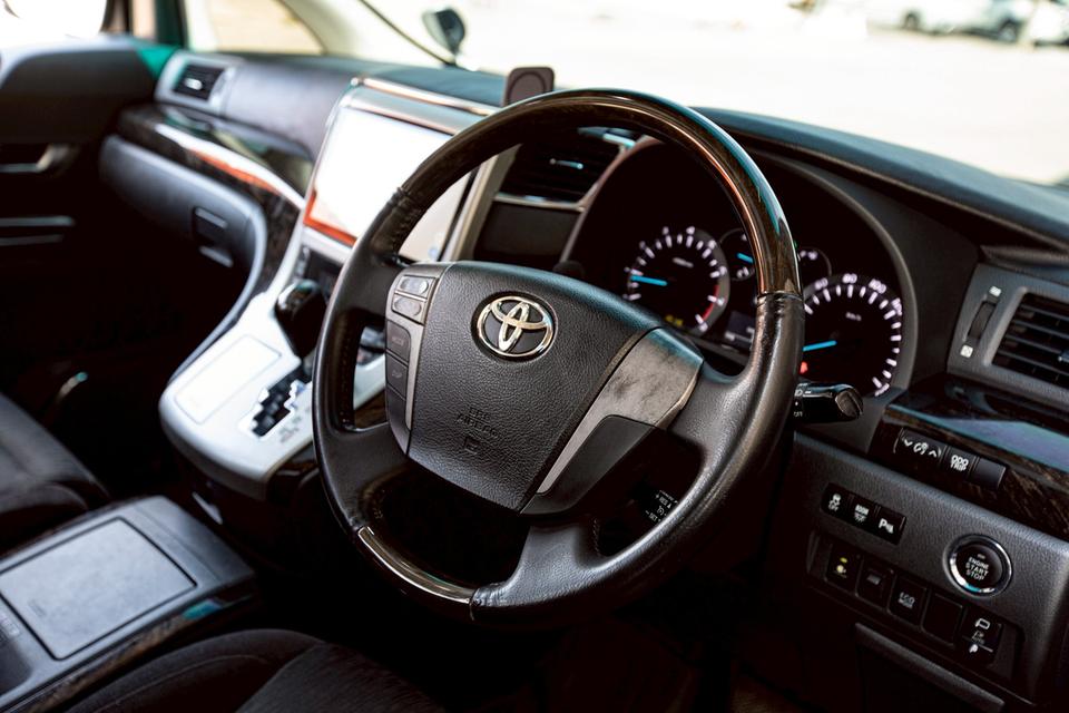 Toyota Vellfire 2.4ZG Edition ปี14 12