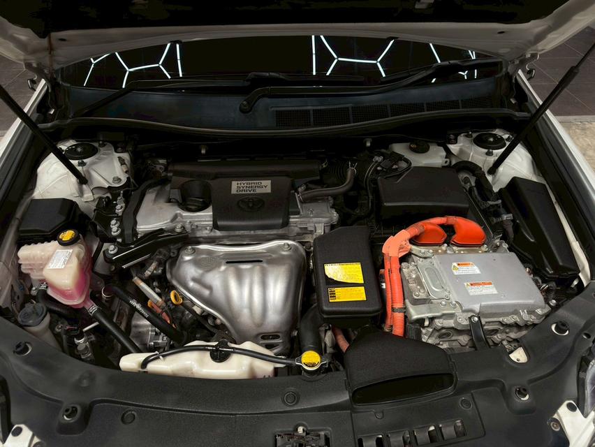 TOYOTA CAMRY 2.5HV DVD ปี 2013 18