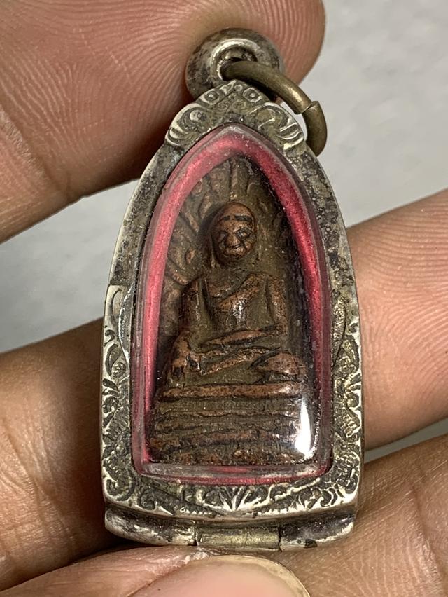 พระรอด  กรุวัดมหาวันตลับเงิน