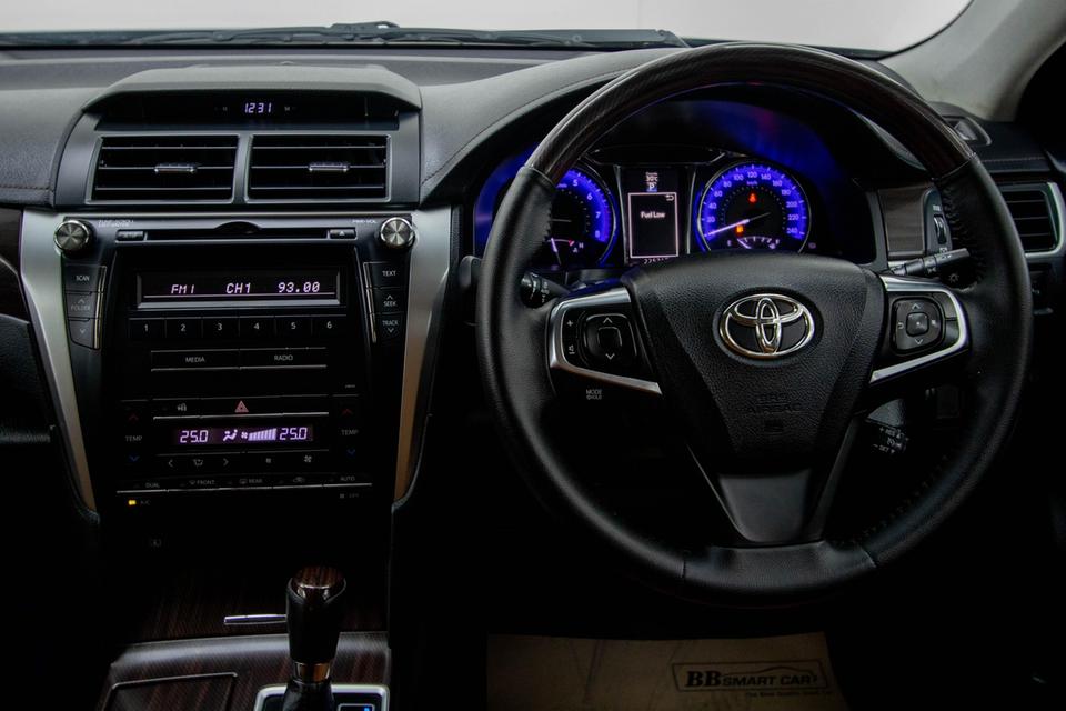 TOYOTA CAMRY 2.0 G 2017 7