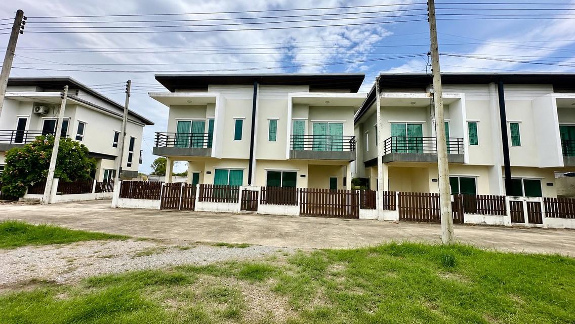 ขายยกโครงการบ้านแฝด พร้อมที่ดินเปล่า ริมถนนเพชรเกษม ใจกลางปราณบุรี 1
