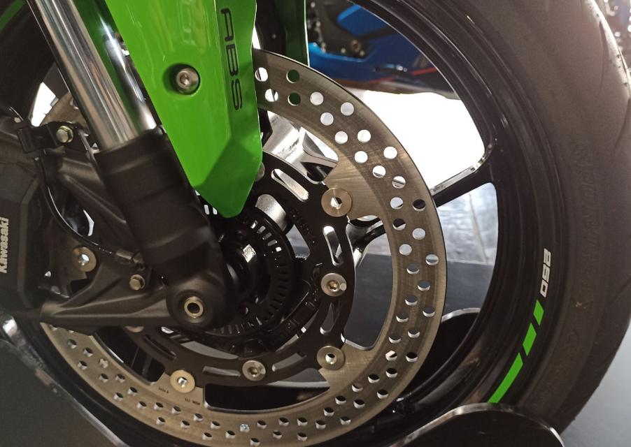 ขายด่วน Kawasaki ZX-25R สีเขียวสวย 5