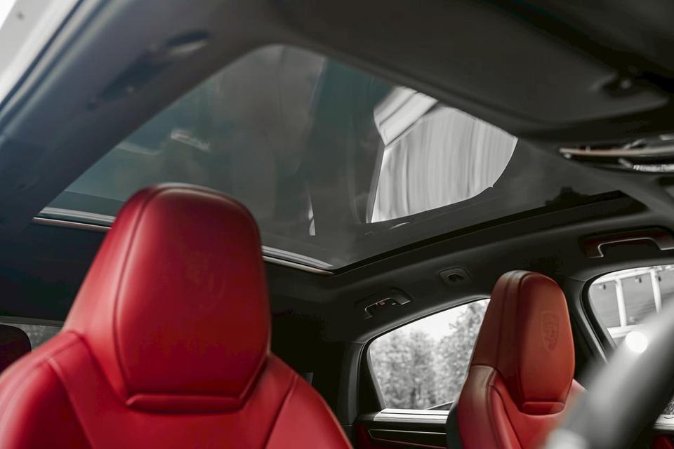 Cayenne Coupe 3.0 V6 e-Hybrid 14