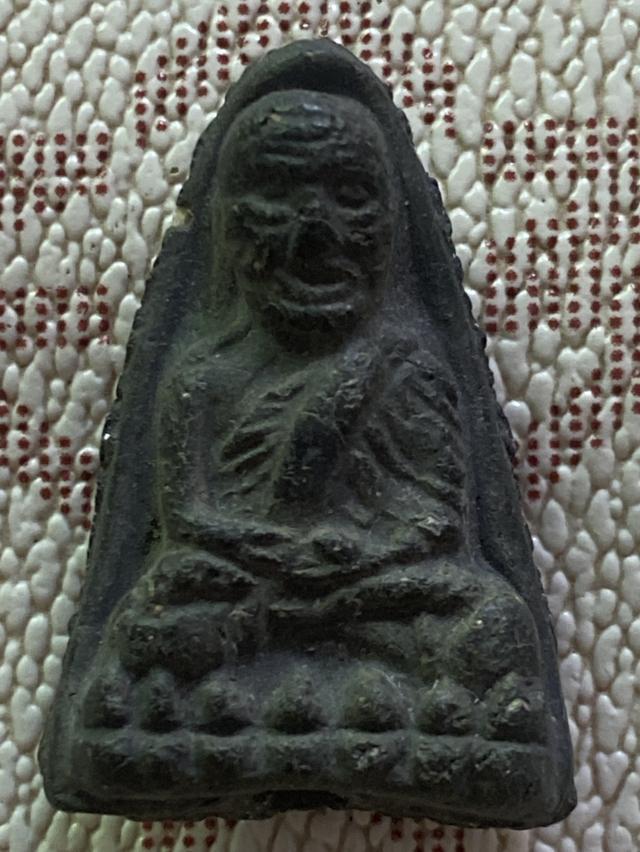 พระหลวงปู่ทวดเนื้อดำผสมผงบางขุนพรหมพิมพ์ใหญ่ วัดประสาทบุญญาวาส