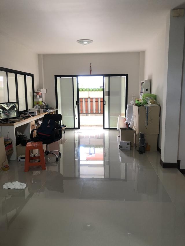 ขาย บ้านมือสอง กะทู้ ภูเก็ต2ชั้น3ห้องนอน3ห้องน้ำ หมู่บ้านนี้เดินทางเข้าออกสะดวก ปลอดภัย ใกล้ตลาดสด ราคา4.5ล บาท โทร0623298291 ขายตามสภาพ  2